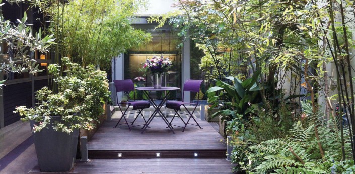 Villa Violet Paris. Vue de la cour arborée. Villa Violet - vue de la cour intérieure arborée